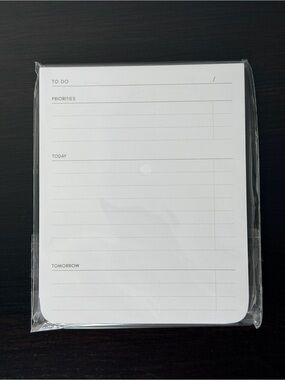 Cloth & Paper Daily To-Do Notepad - White